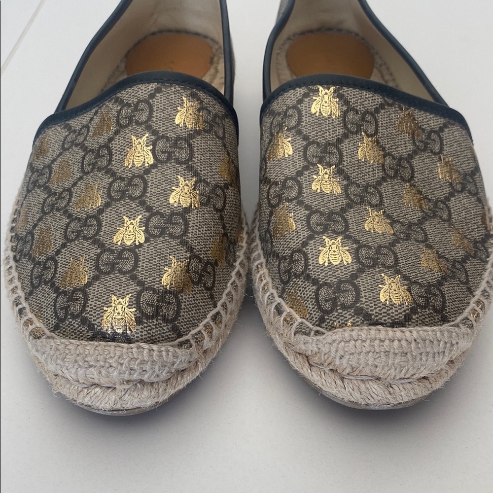 Gucci GG Supreme Bees Espadrilles - Picture 6 of 8